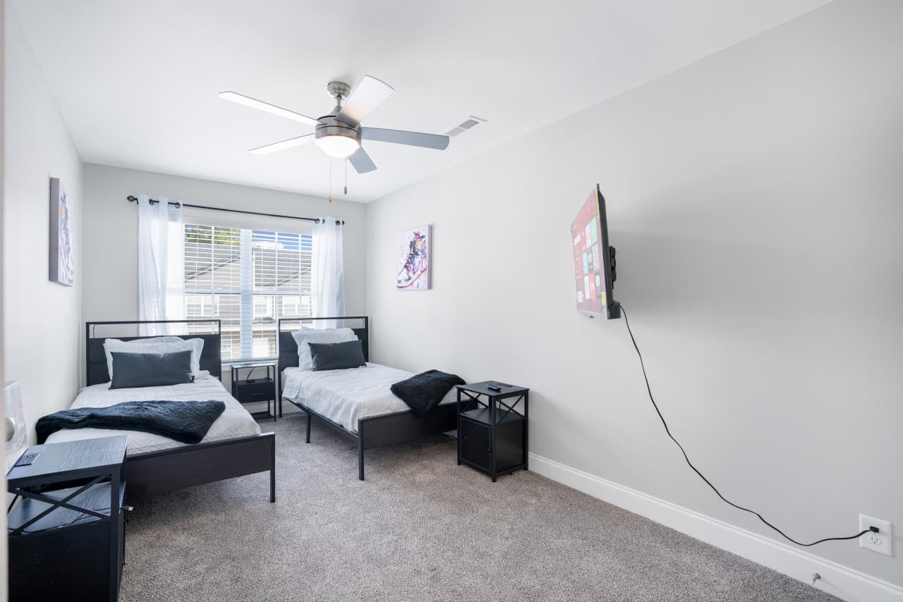 27. Bedroom 3.jpg