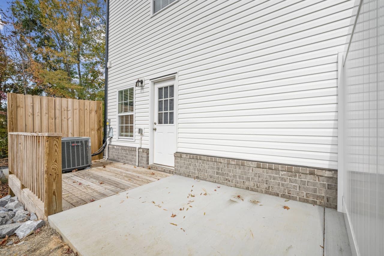 30. Patio.jpg