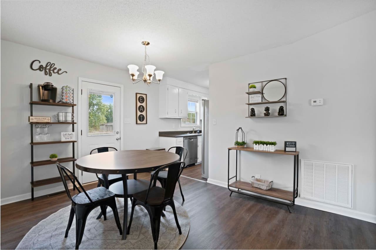 Dining  area with coffe bar