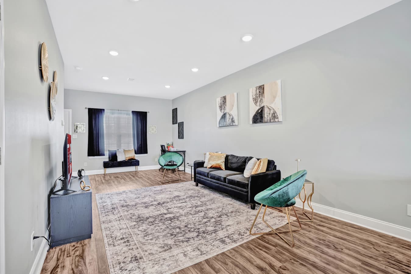 5. living room.jpg
