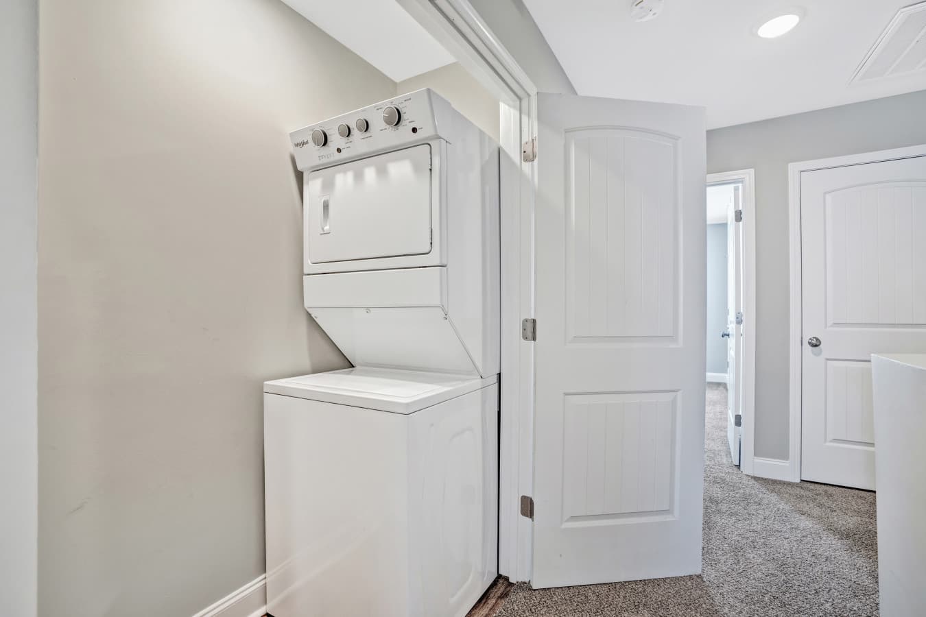 21. laundry room.jpg