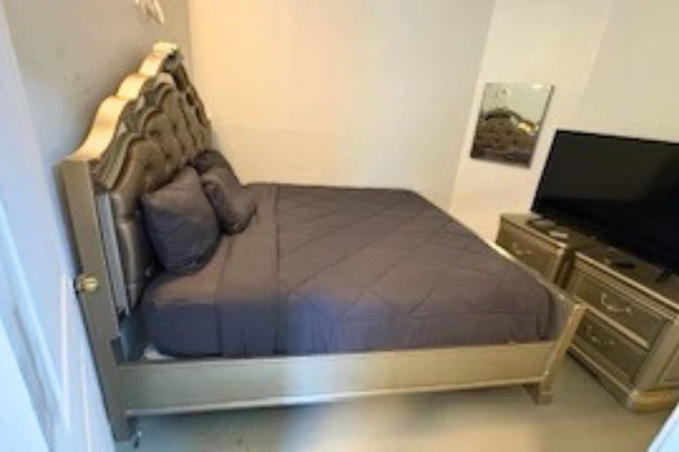 king bed