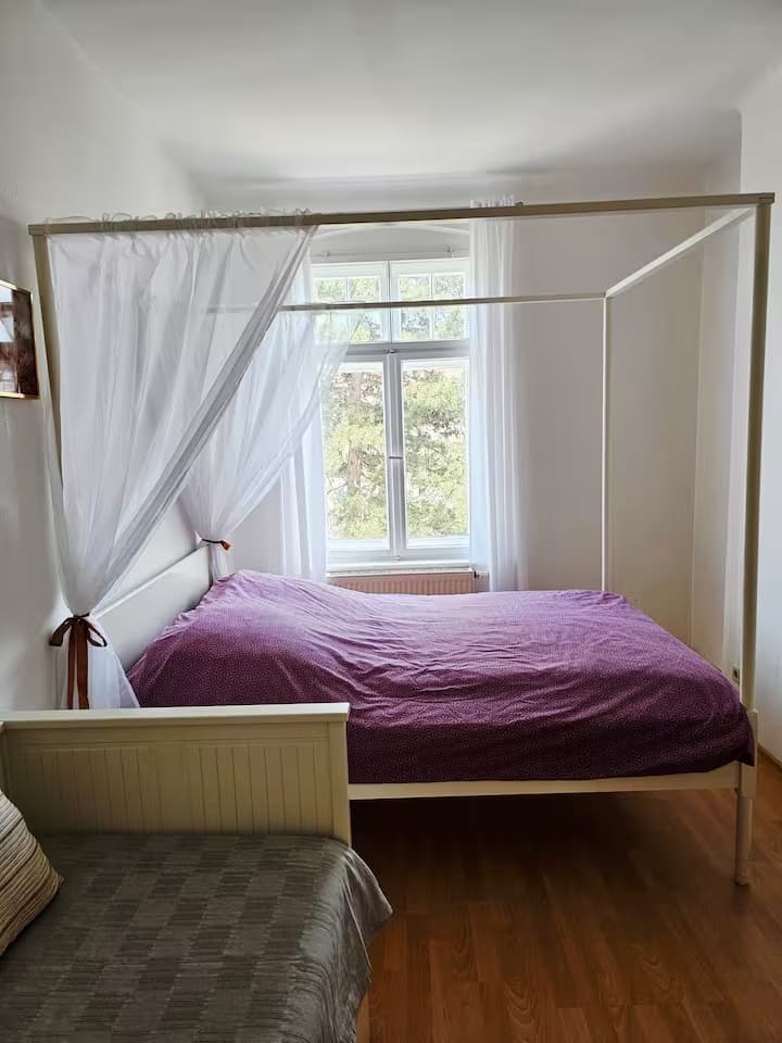 Schlafzimmer 2 mit Blick auf die Neiße