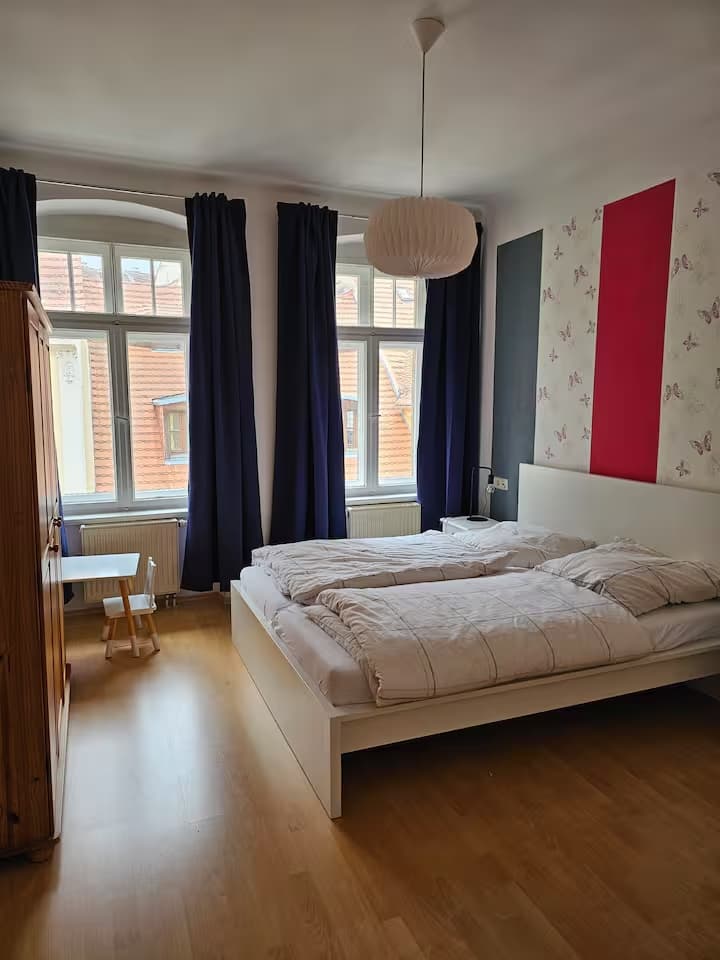Schlafzimmer mit Aussicht auf die Altstadt 2
