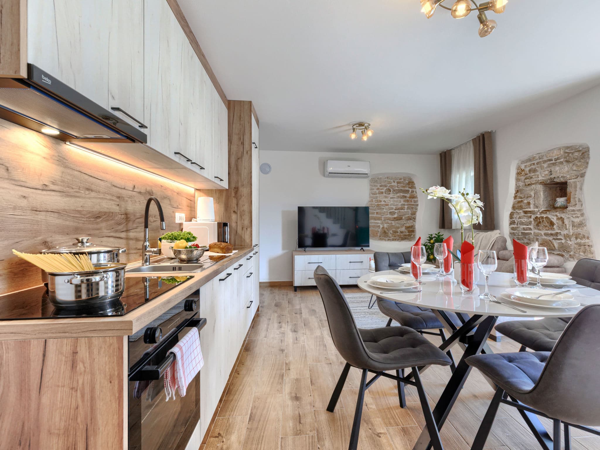 Kitchen / Dining Room