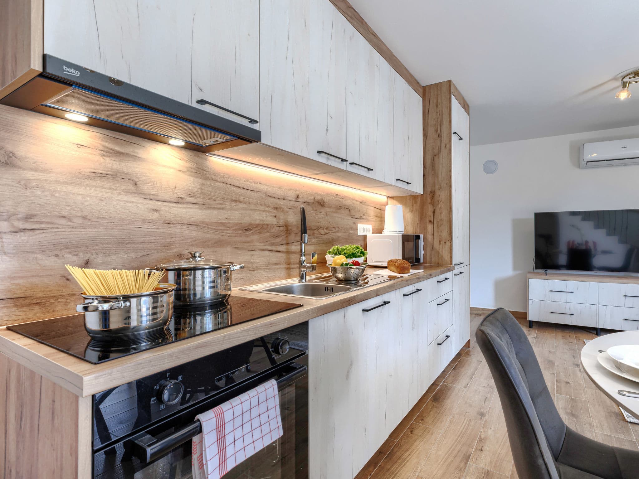 Kitchen / Dining Room