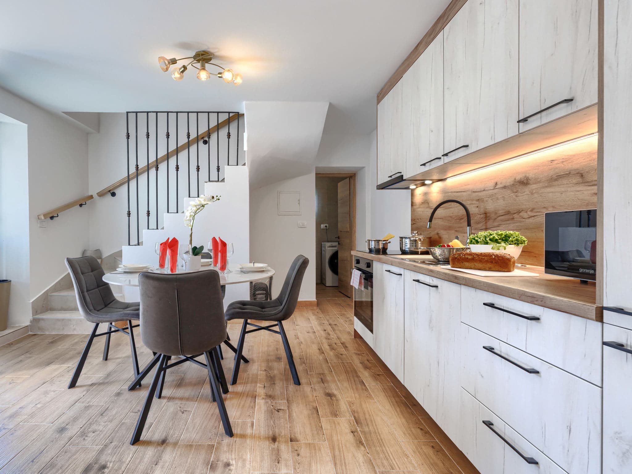 Kitchen / Dining Room