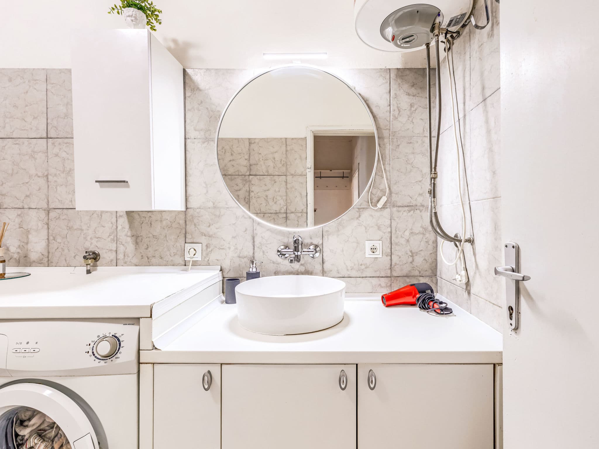 Bathroom / Wellness