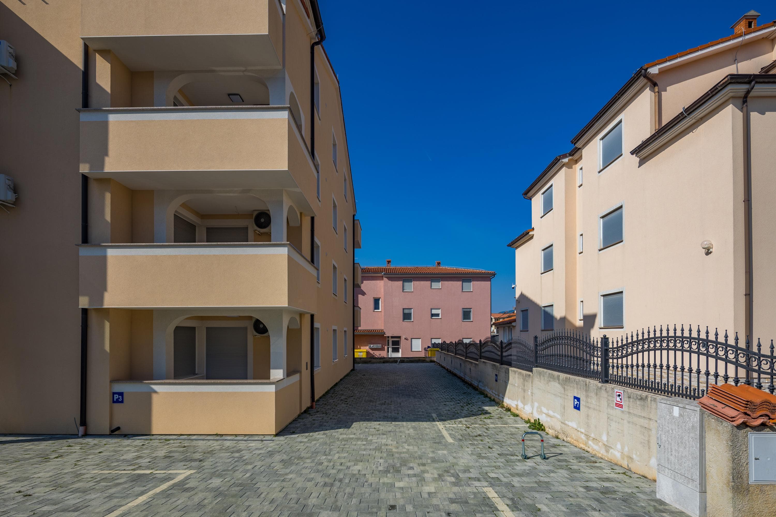 Gallery Image 11