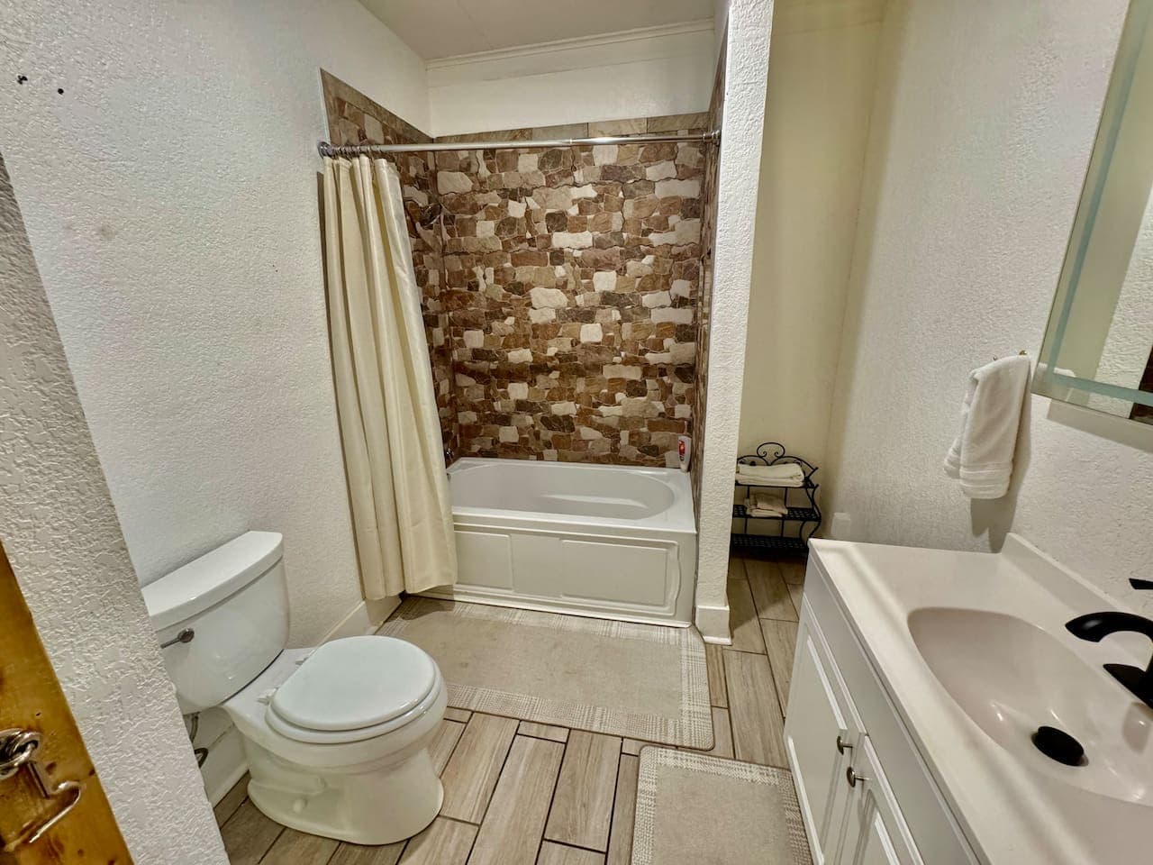 Gallery Image 18