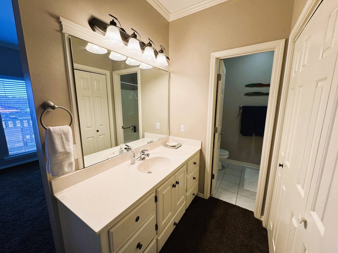 Gallery Image 19