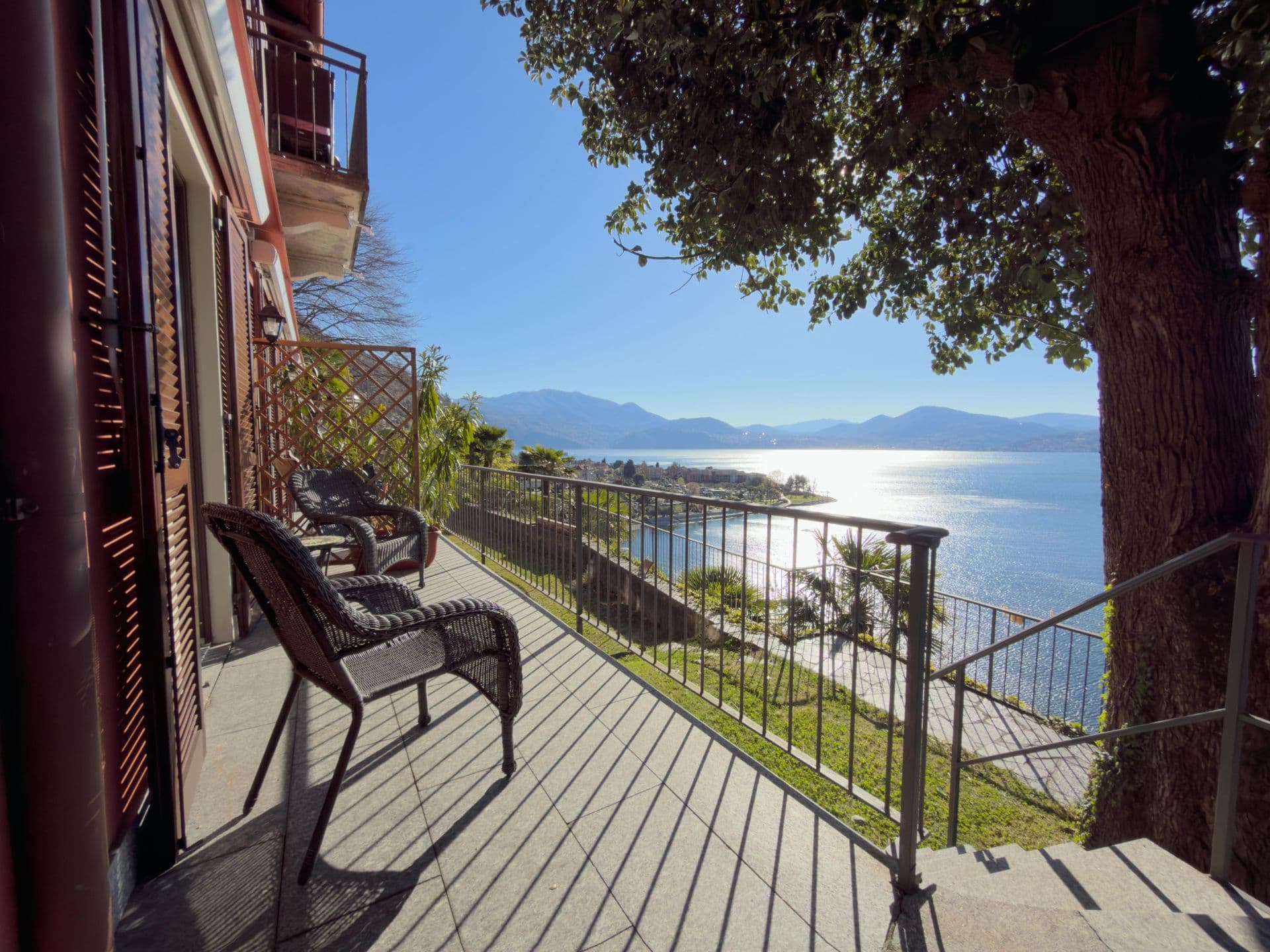 Villa Angelina Cannero Riviera Perla Zimmer Terrasse Seeblick Lago Maggiore