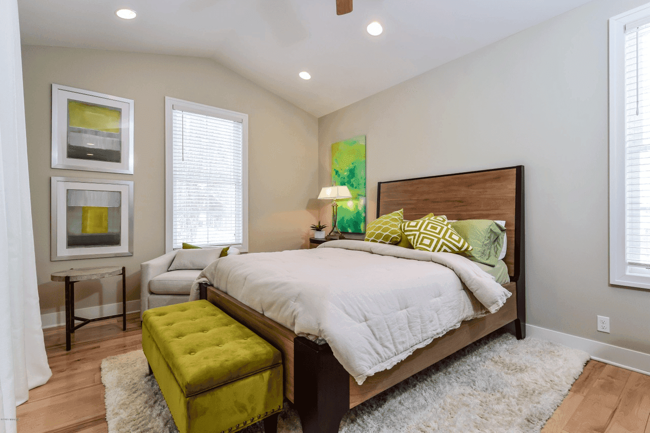 Inside Bed1b