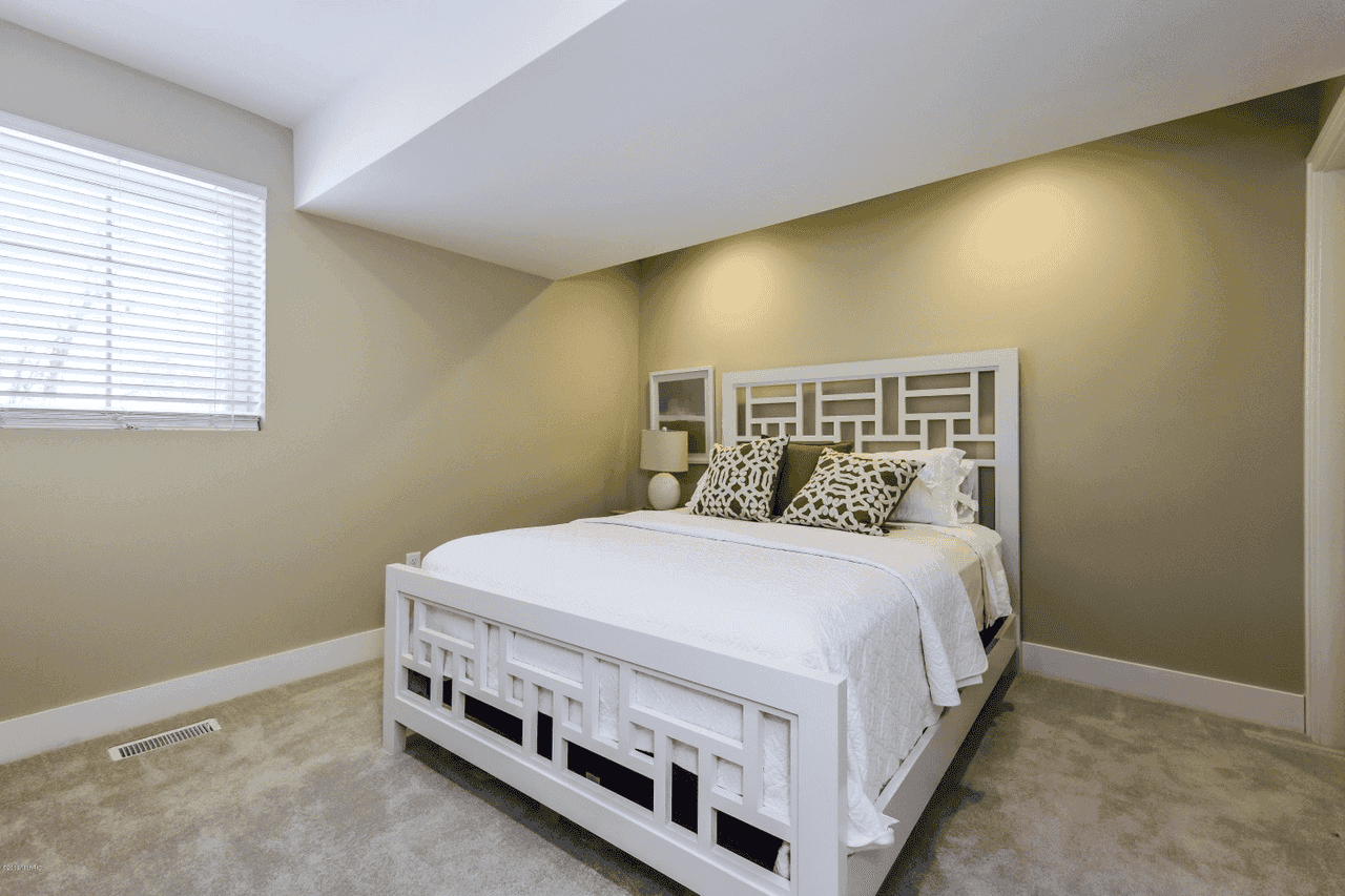 Inside Bed5a LL