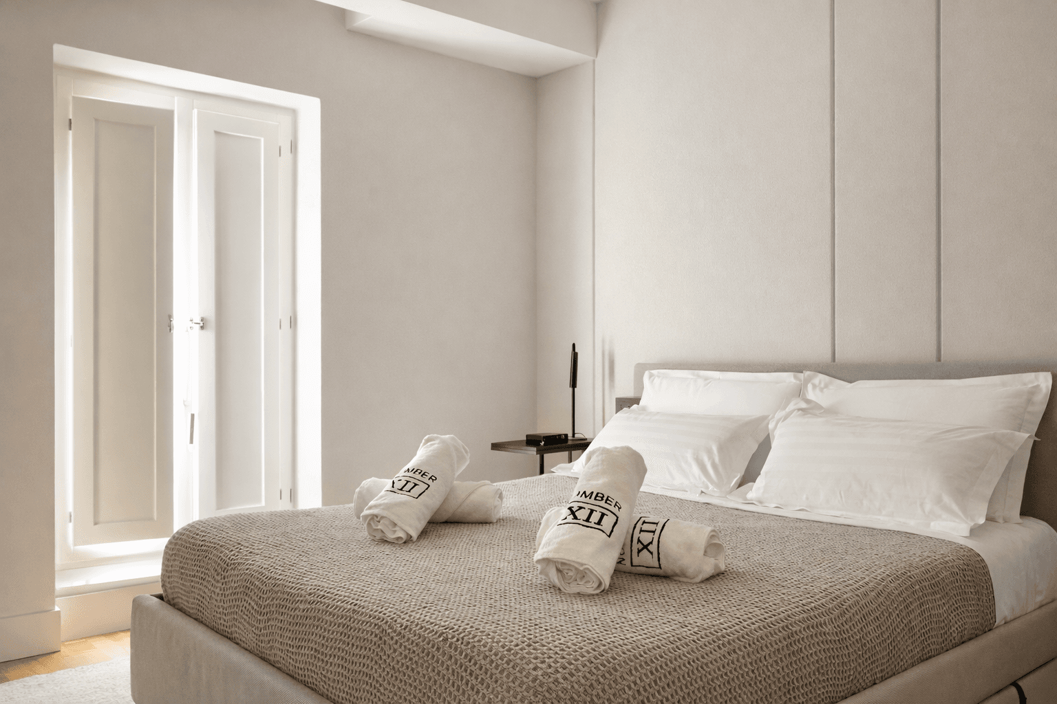 Via Cavour 41 Master Bedroom by RENTAL12