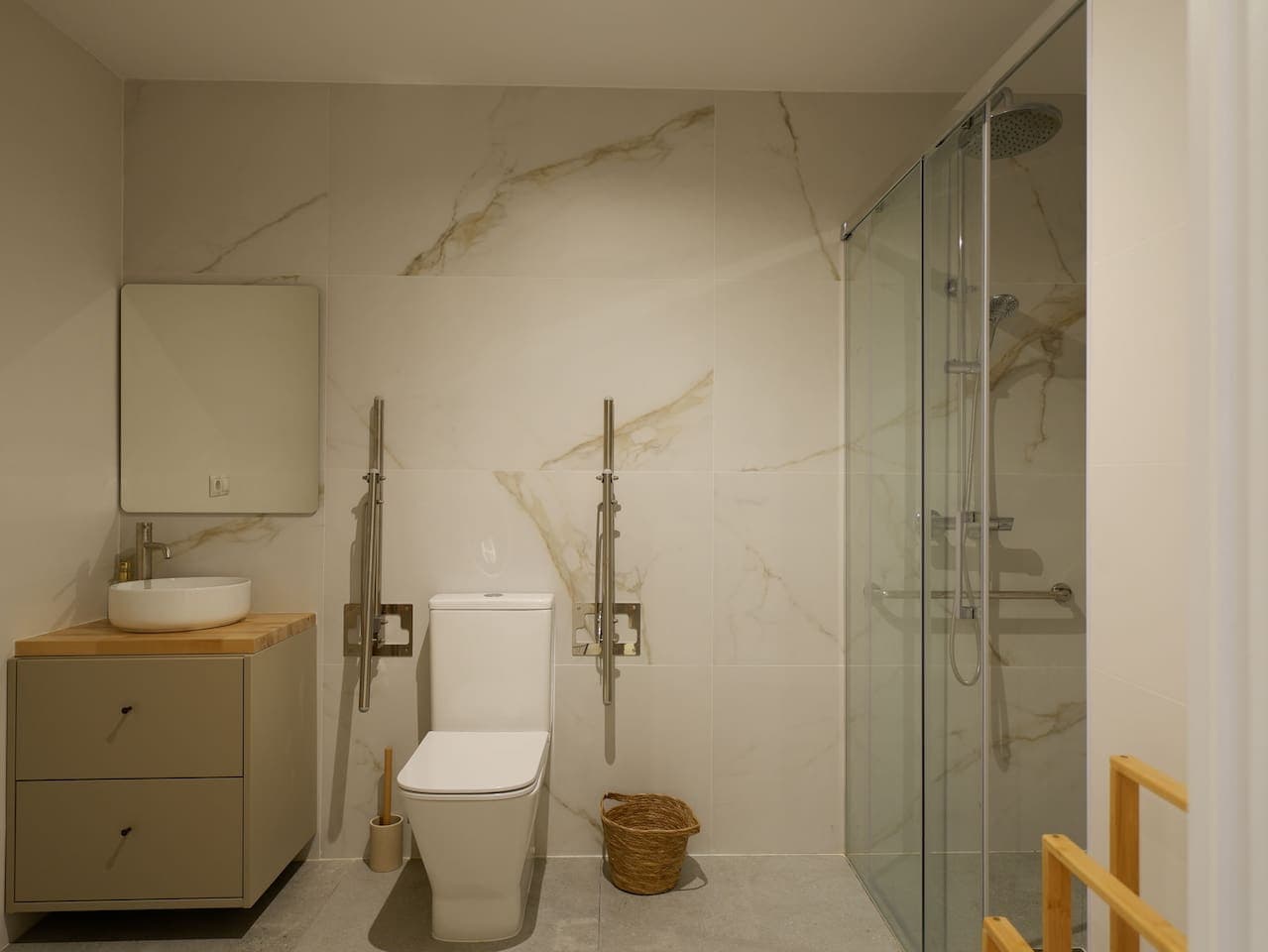 Gallery Image 18