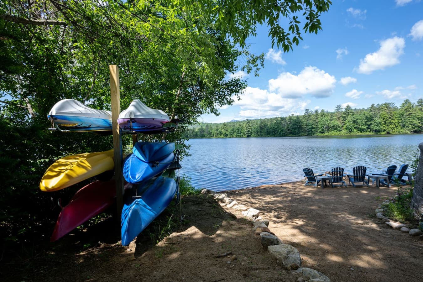 6 kayaks, 1 child’s kayak, a double kayak, 2 inflatable SUPs, and a 2-3 person canoe are all included in your vacation!