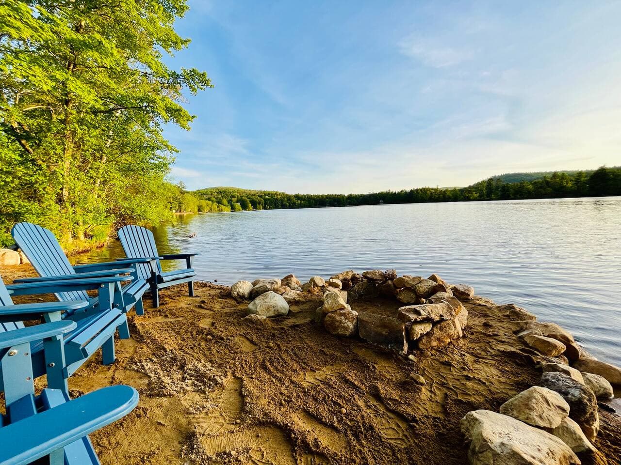 Just steps from the water, the beachfront fire pit sets the stage for slow sunsets, toasted marshmallows, and long conversations under the open sky—one of those simple luxuries guests remember most.