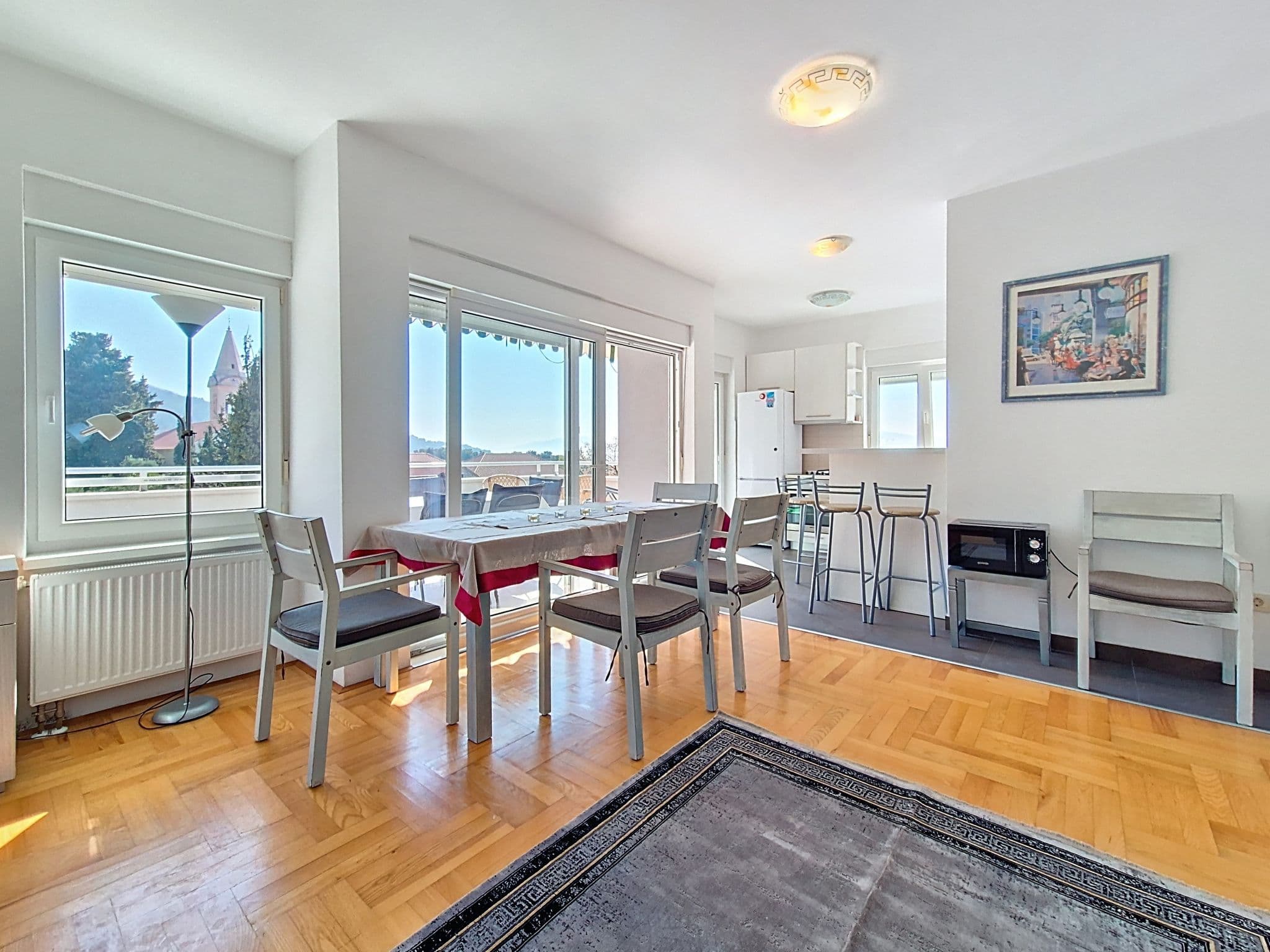 Kitchen / Dining Room