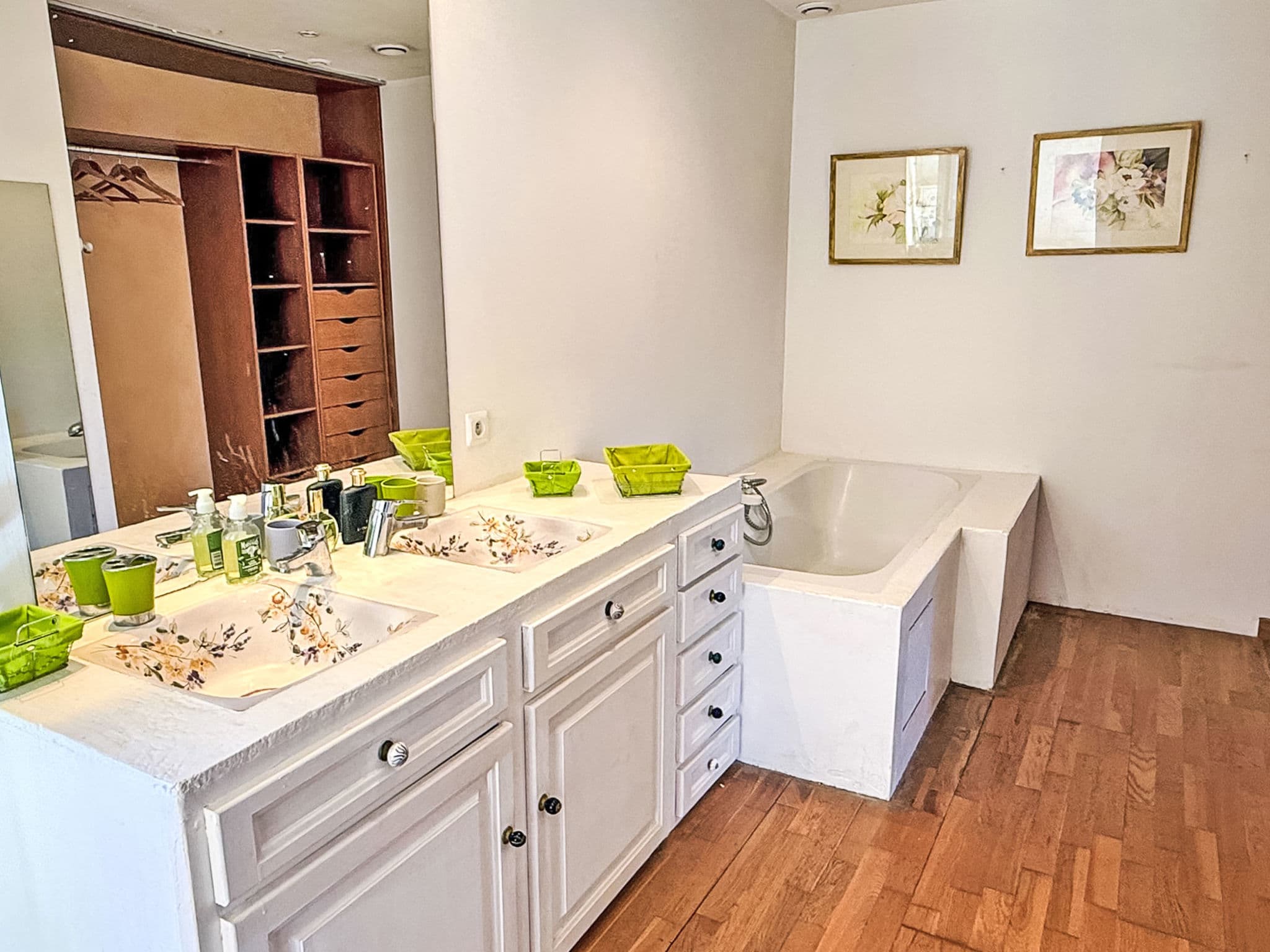 Bathroom / Wellness