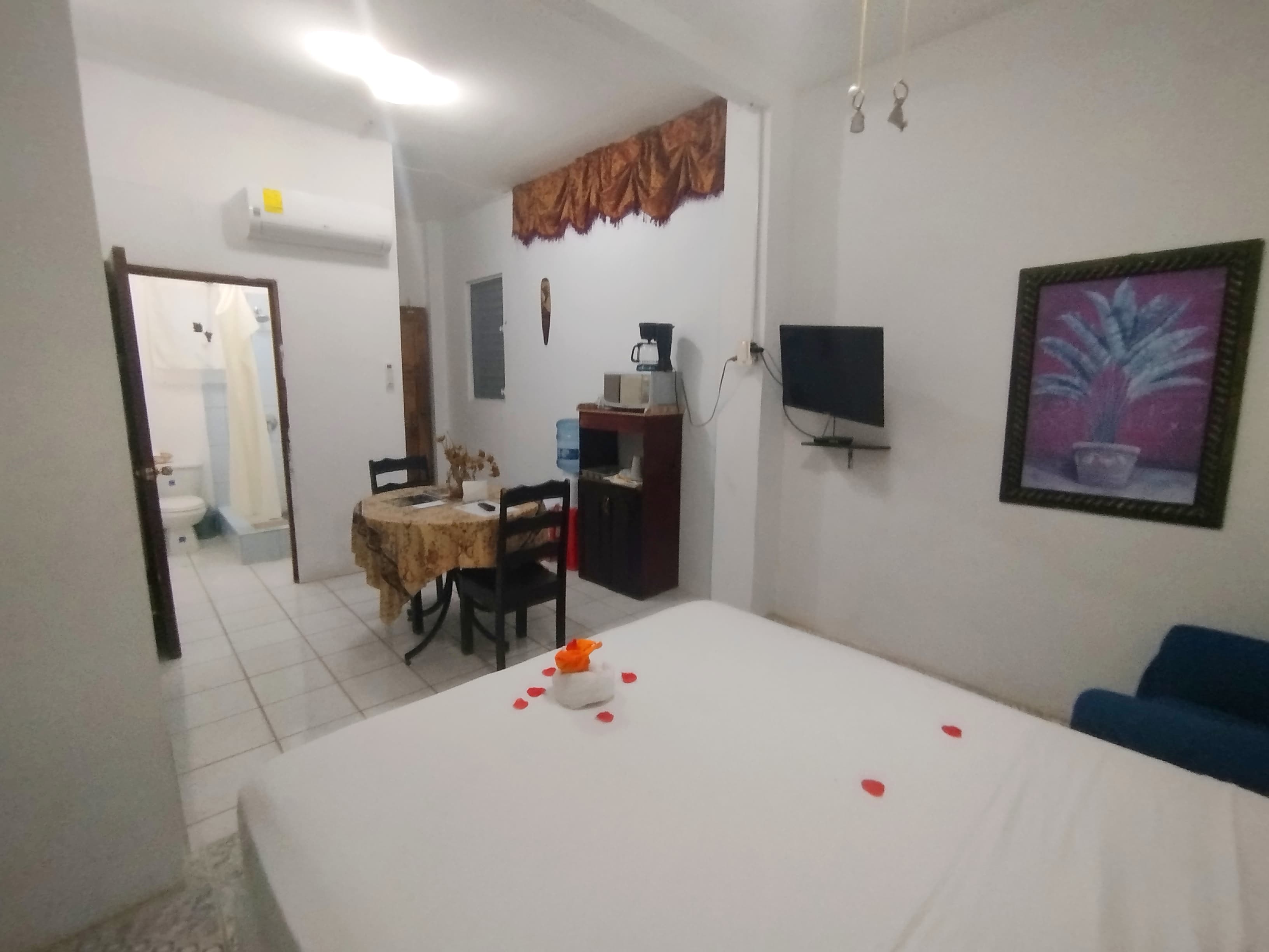 Dining and kitchenette area
