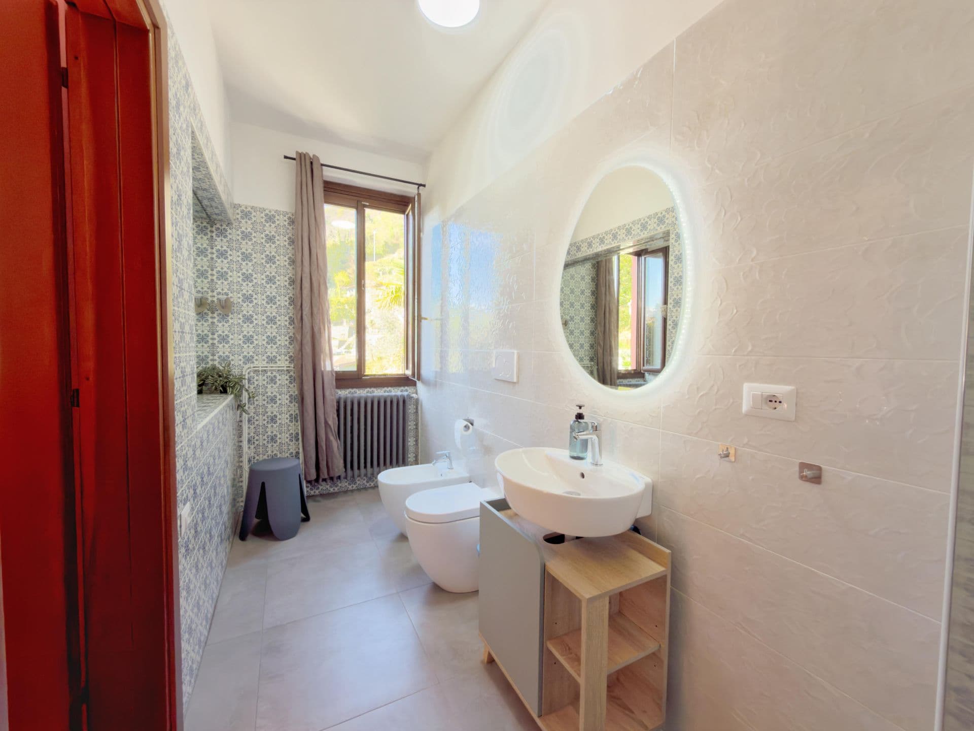 Badezimmer Rubino Seeblick Villa Angelina Lago Maggiore Cannero Riviera
