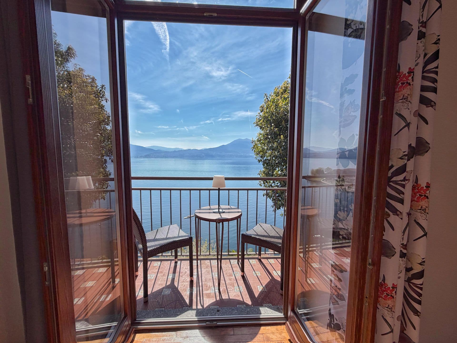 Balkon Zimmer Rubino Seeblick Villa Angelina Lago Maggiore