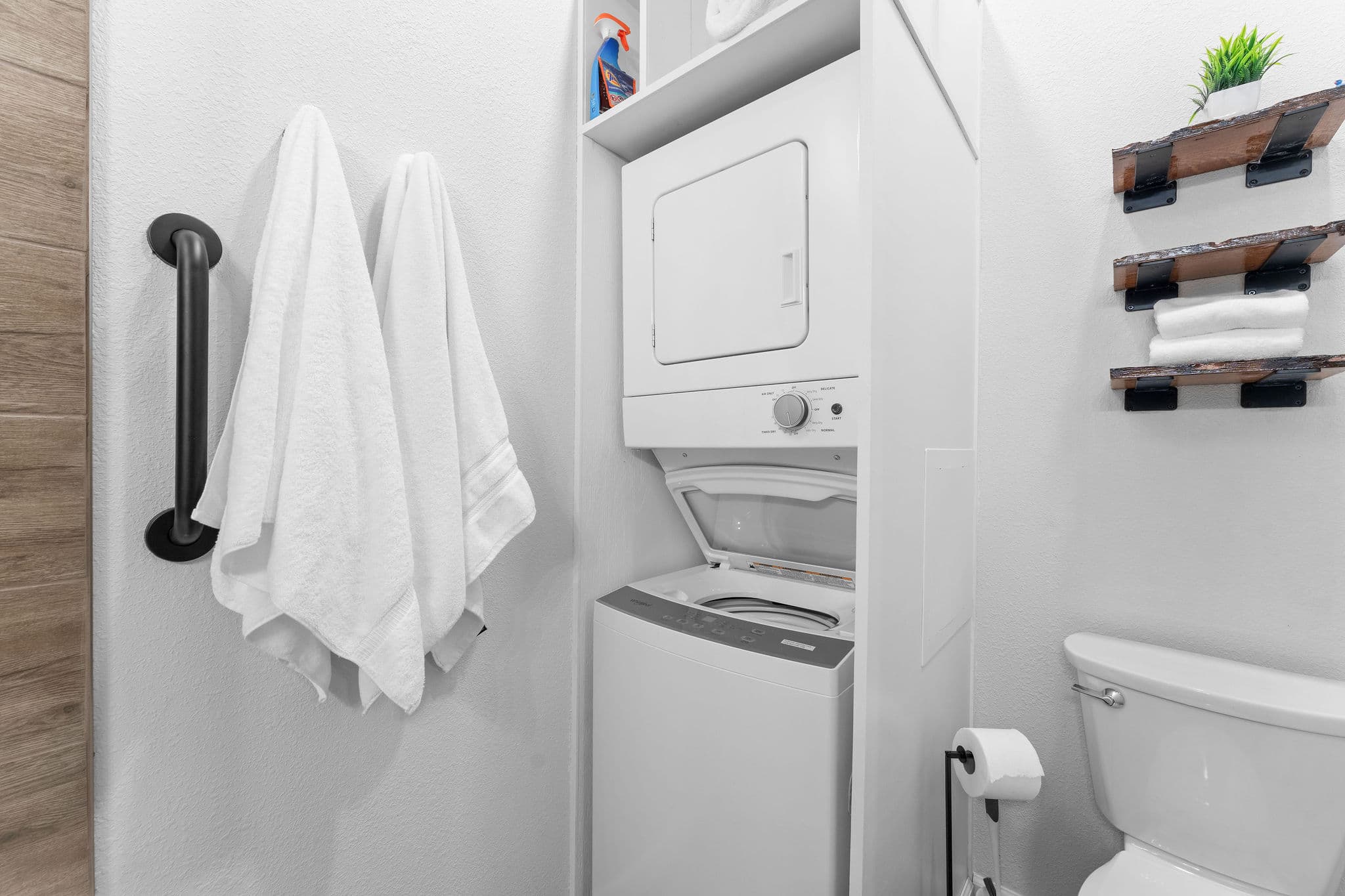 Bathroom 1 washer/dryer