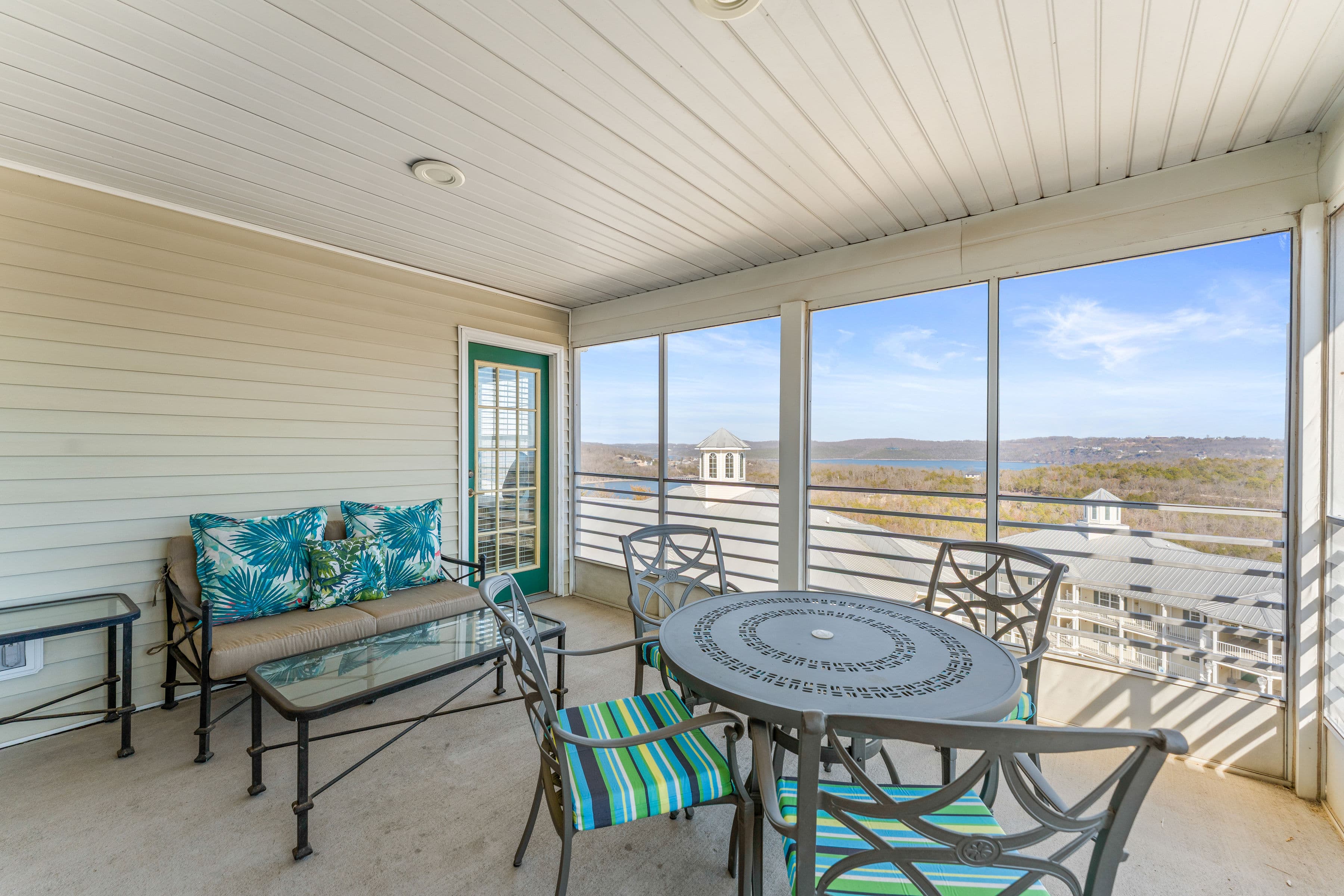 Screened in porch