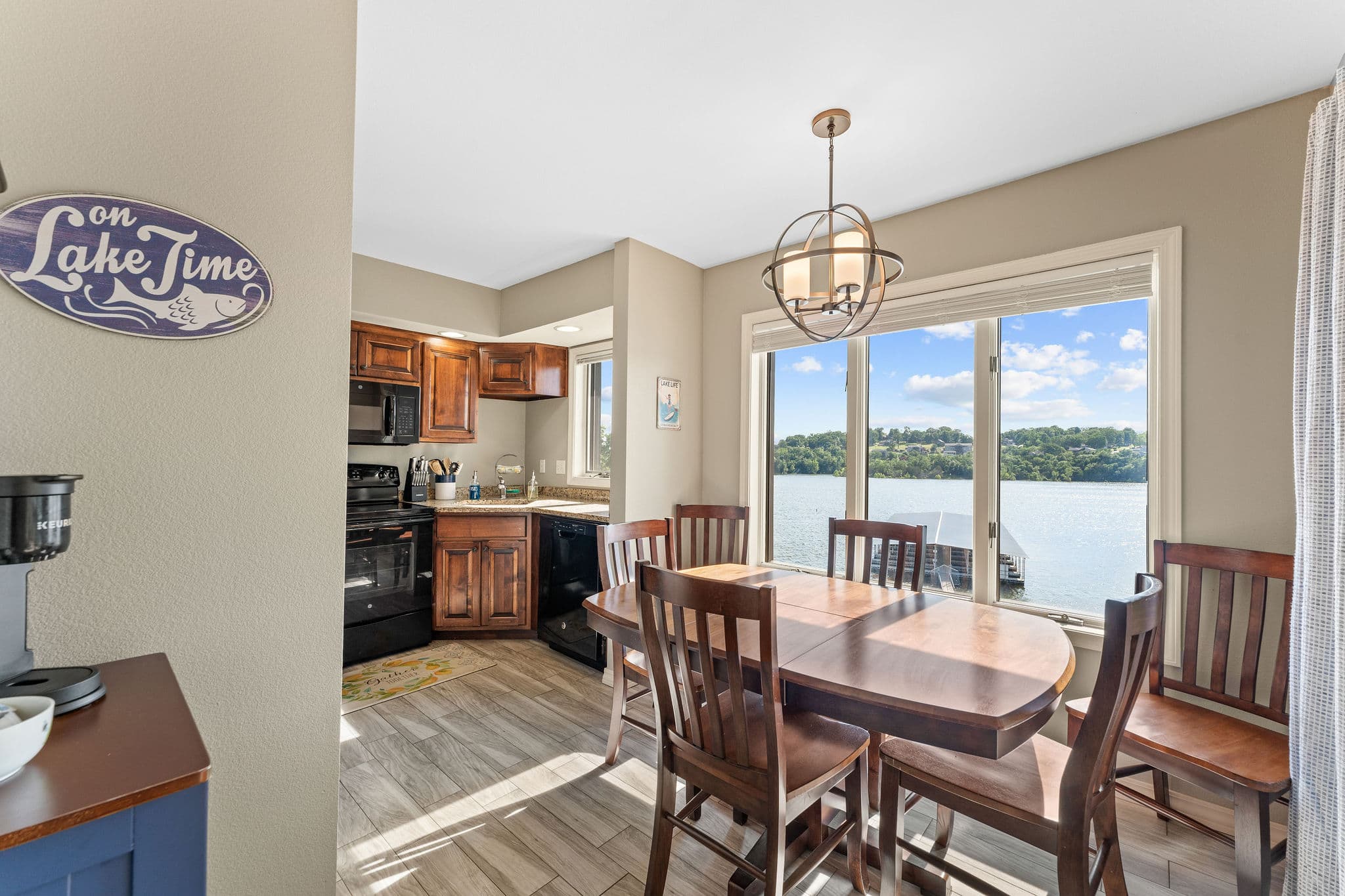 Kitchen Table Rock Lake view