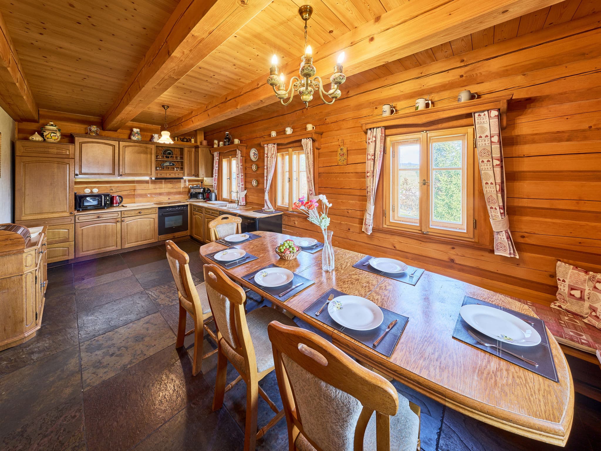 Kitchen / Dining Room