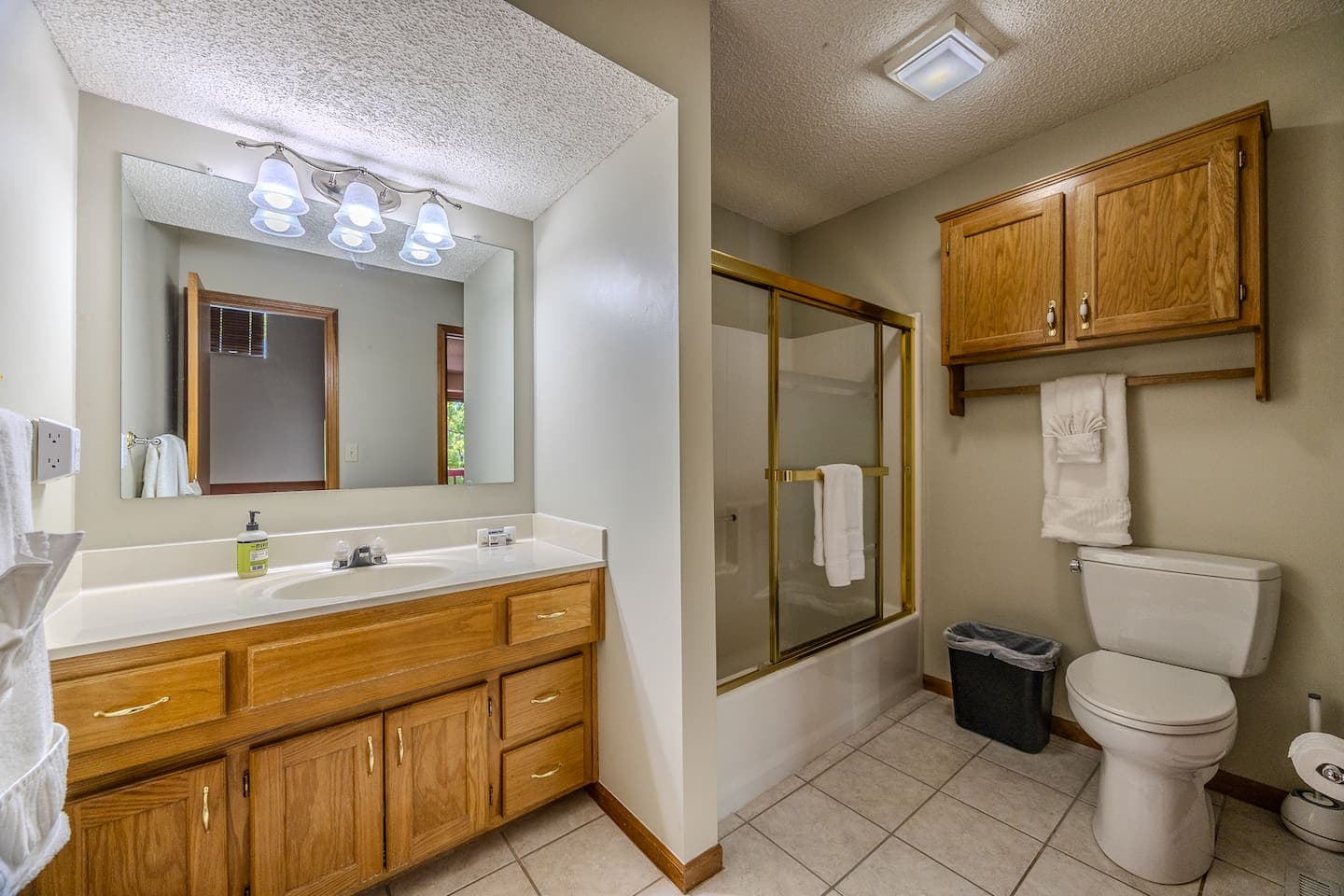 Upper Shared Bath