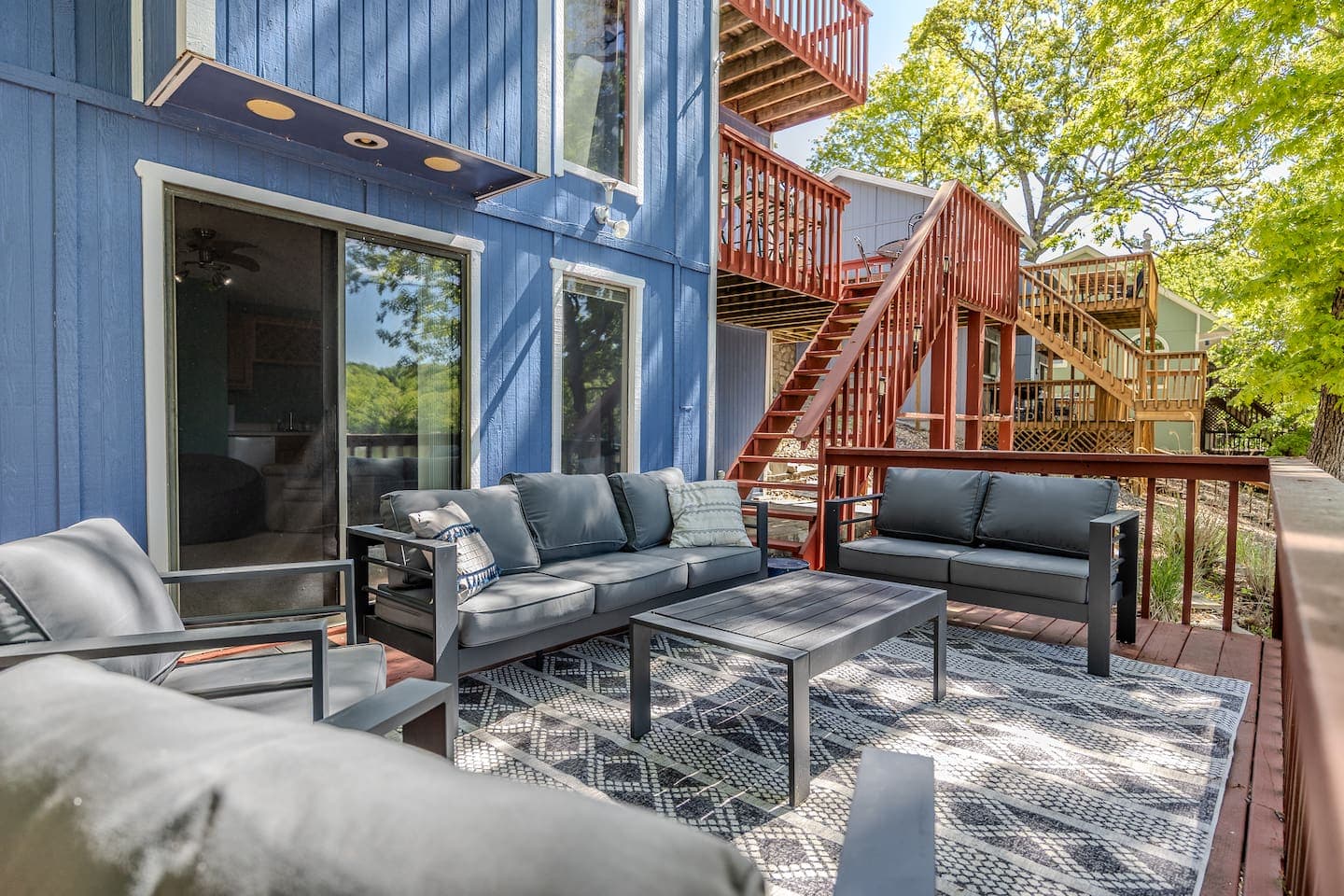 Outdoor Living 