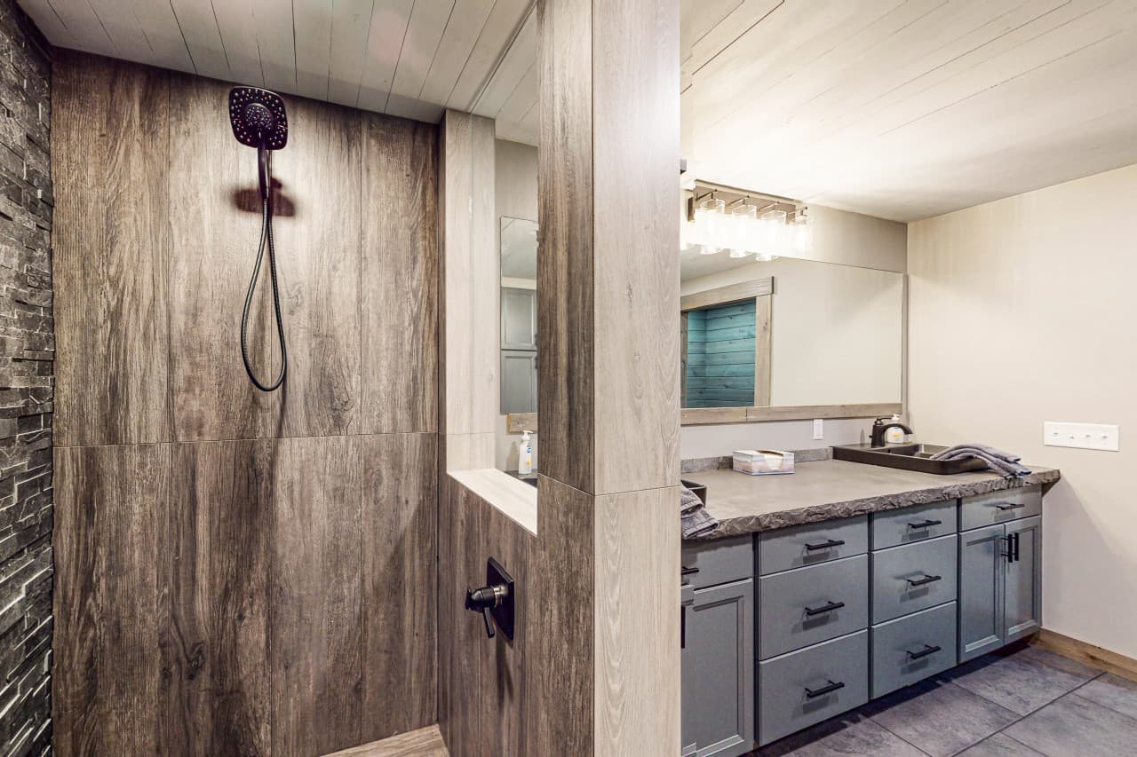 Floor 1 Bath ONE 3.jpeg