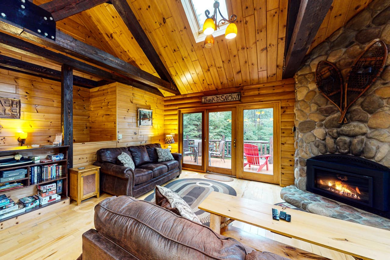 Living Room 7.jpeg