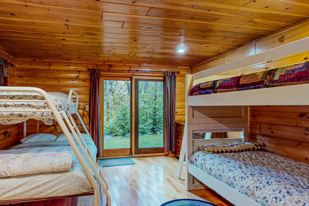 Bunk Room 3.jpeg