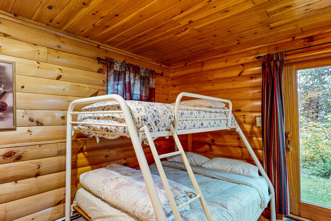 Bunk Room 1.jpeg