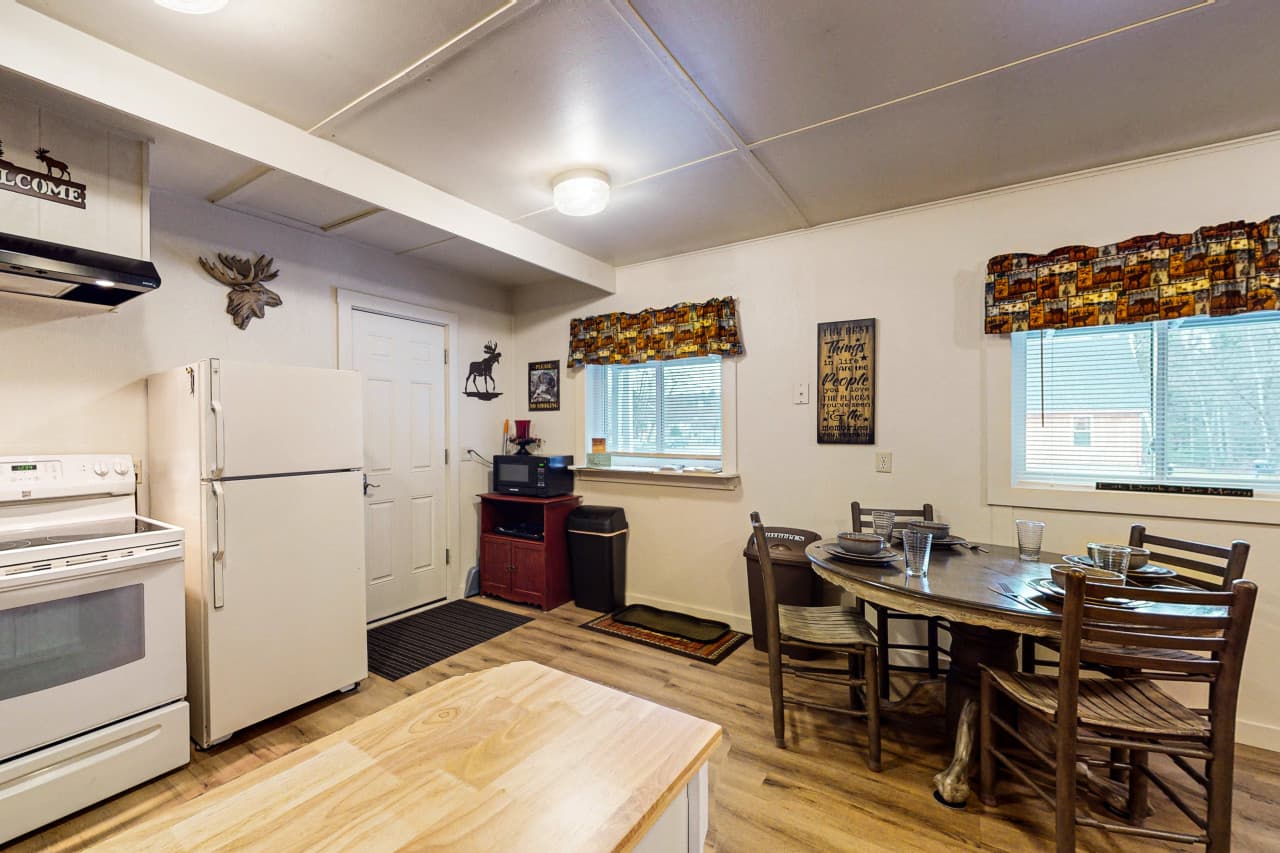 Deer-Run-and-Moose-Hollow-Rental-11102024_214621.jpg
