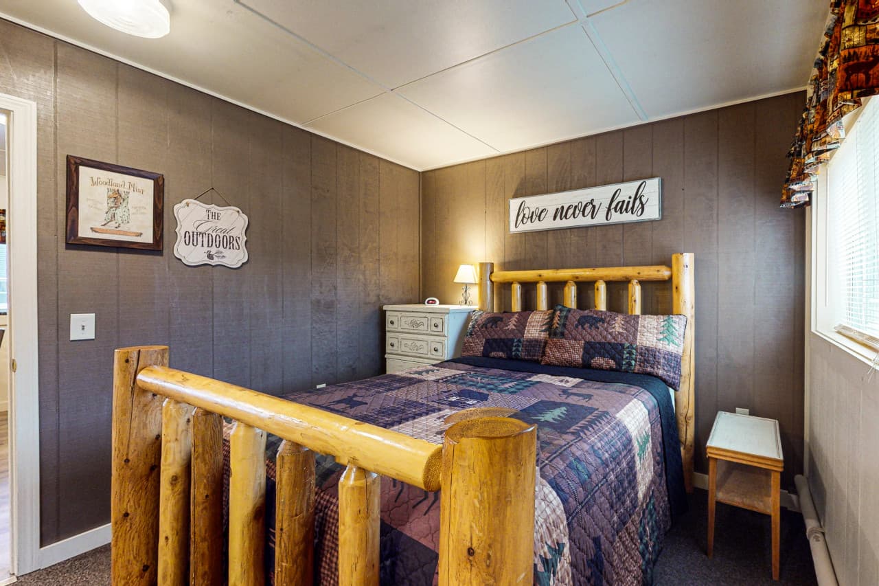 Deer-Run-and-Moose-Hollow-Rental-11102024_214531.jpg