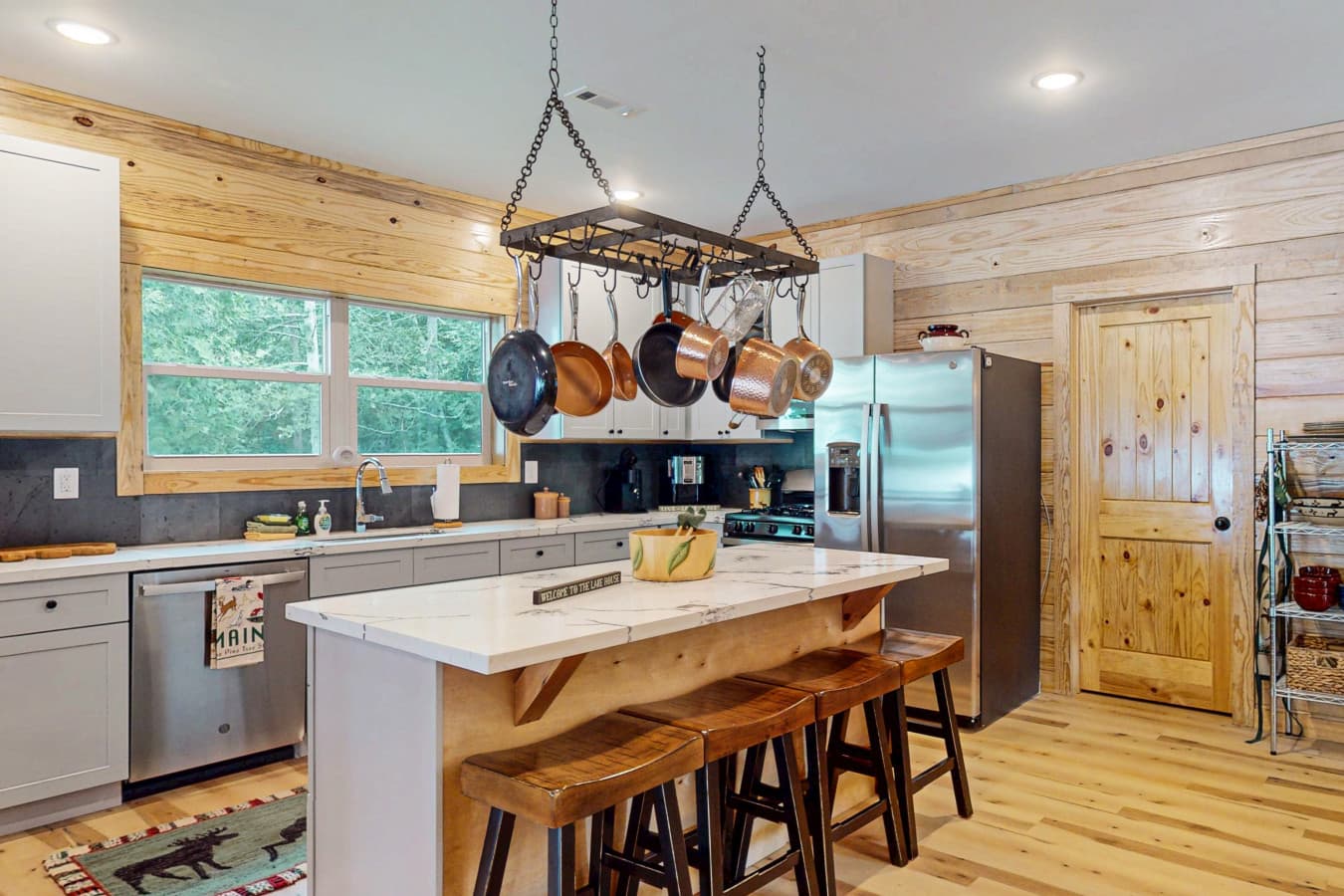 Kitchen 2.jpeg