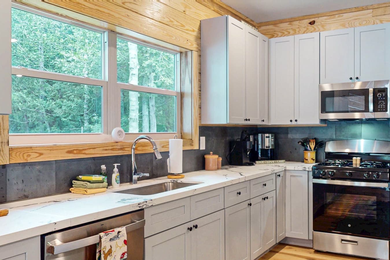 Kitchen 3.jpeg