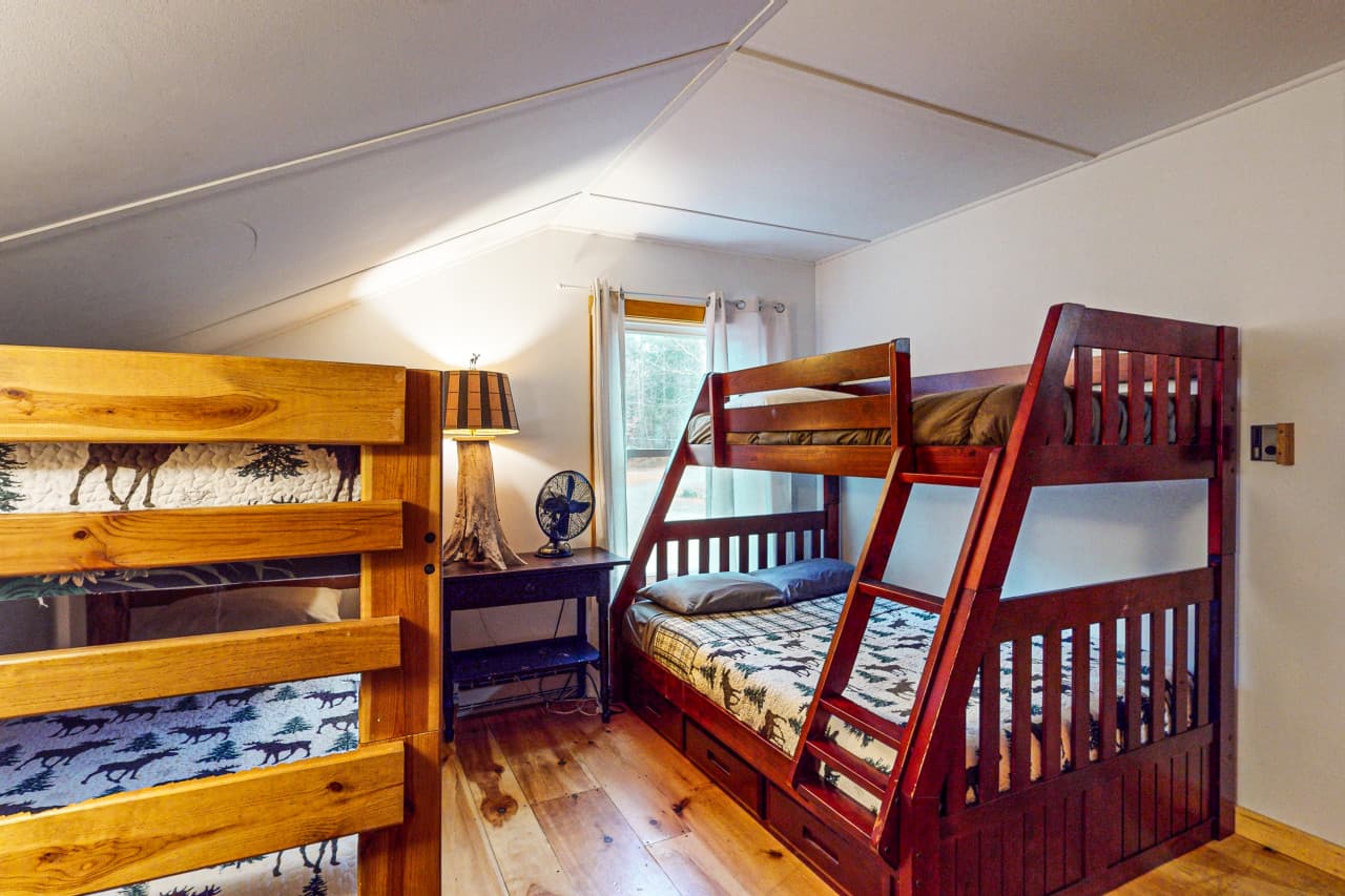 Bunk Room 1.jpg