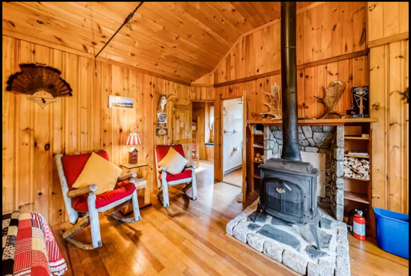 2025-03-11 21_12_11-Rustic Camp _ 2 BD Greenville, ME Vacation Rental _ Vacasa.png