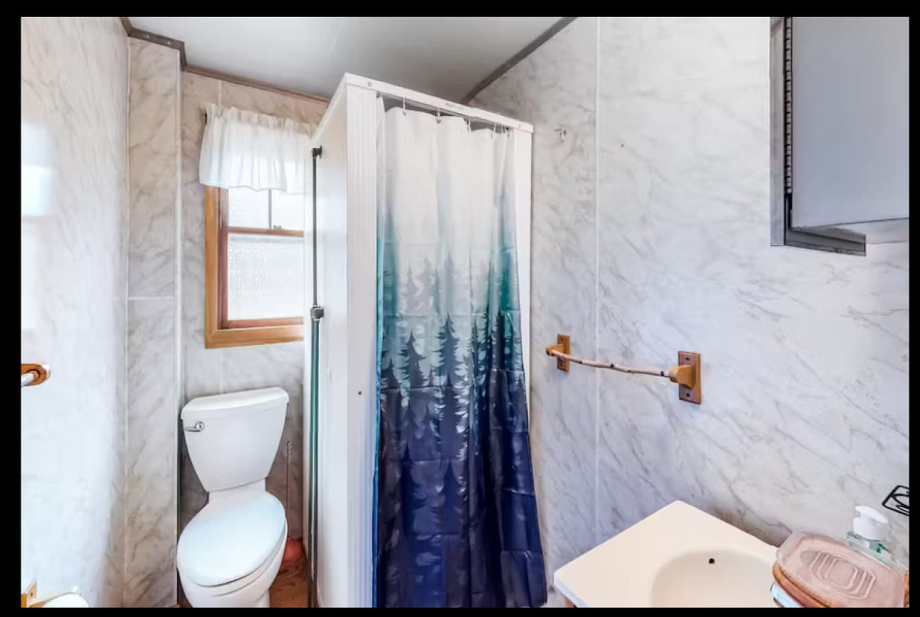 2025-03-11 21_13_28-Rustic Camp _ 2 BD Greenville, ME Vacation Rental _ Vacasa.png