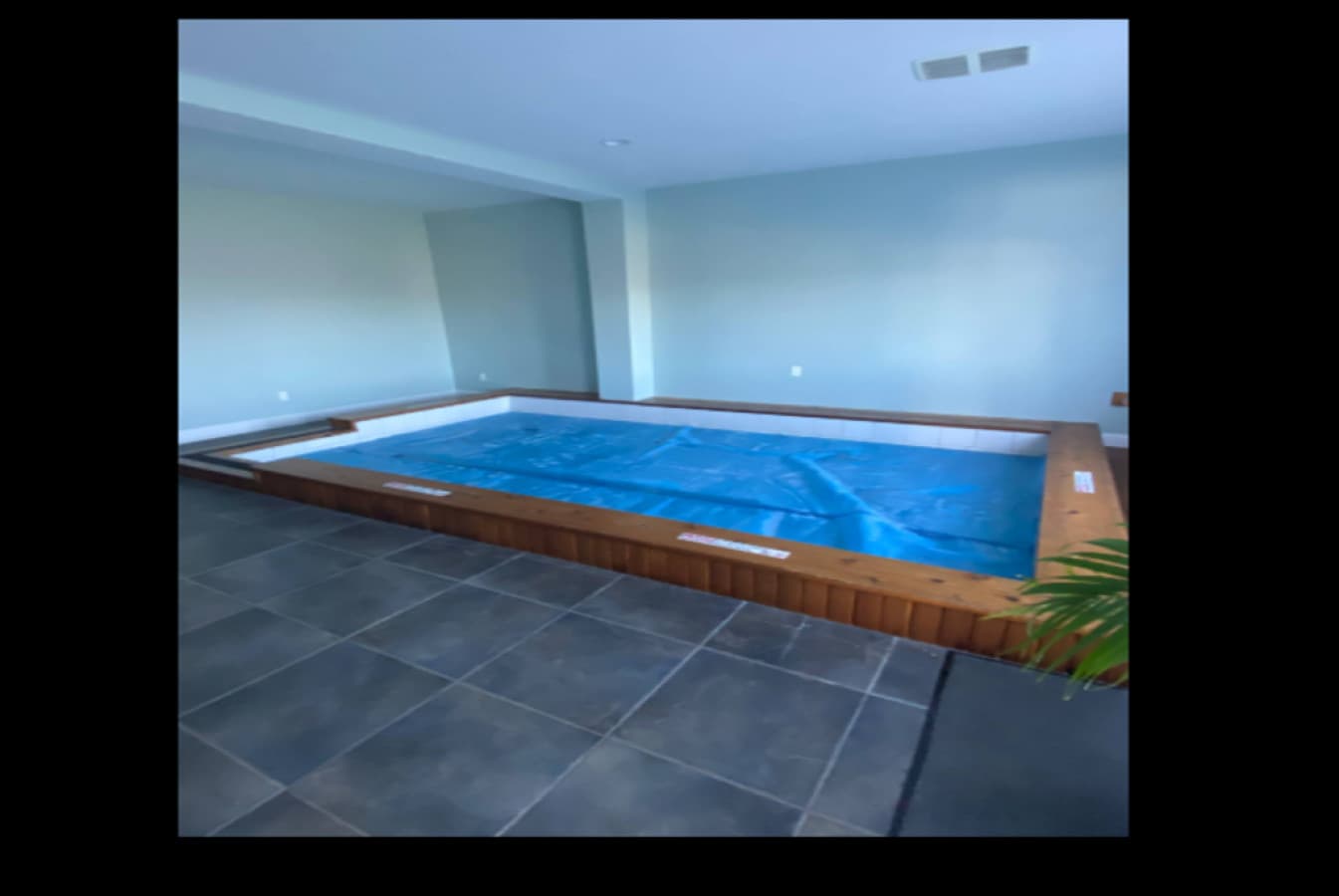 2025-04-16 09_12_21-Your space preview - Listing editor - Airbnb.png