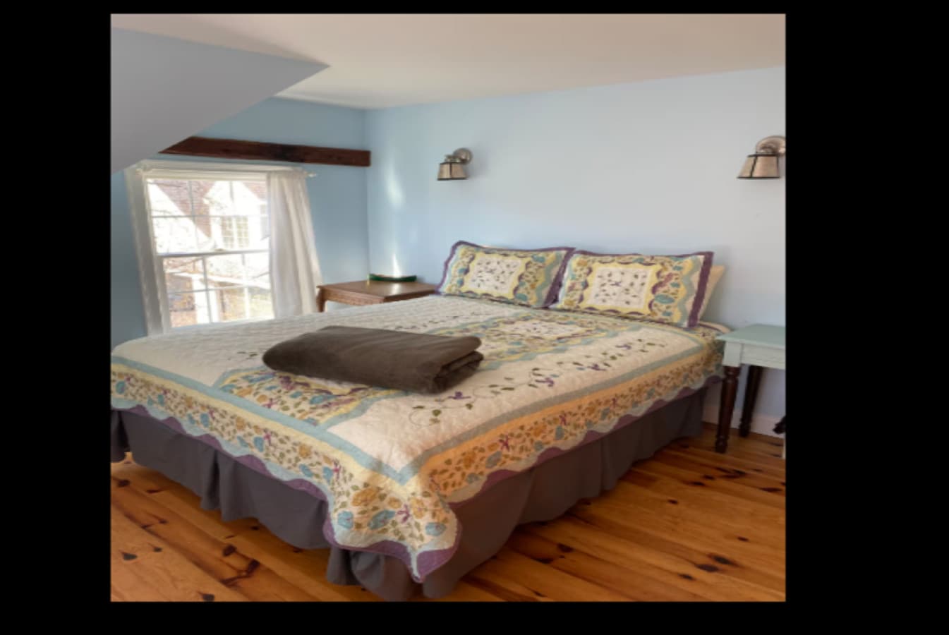 2025-04-16 09_13_19-Your space preview - Listing editor - Airbnb.png