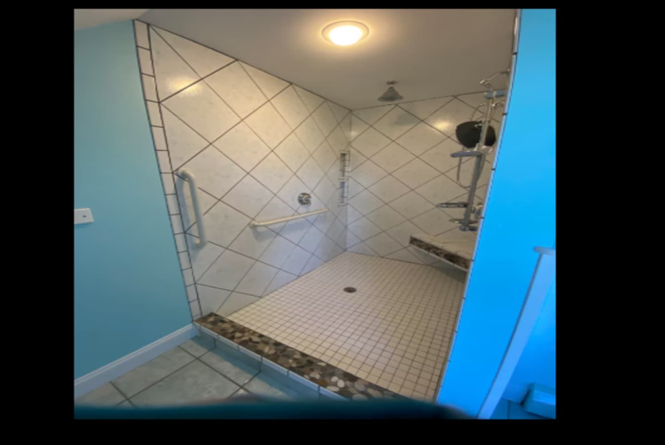 2025-04-16 09_12_32-Your space preview - Listing editor - Airbnb.png