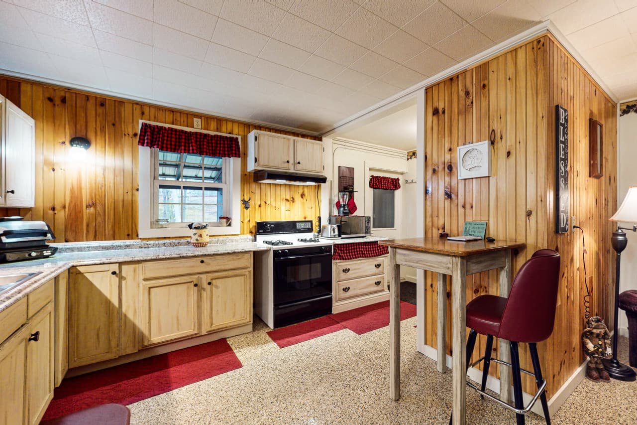 Deer-Run-and-Moose-Hollow-Rental-11102024_215055.jpg