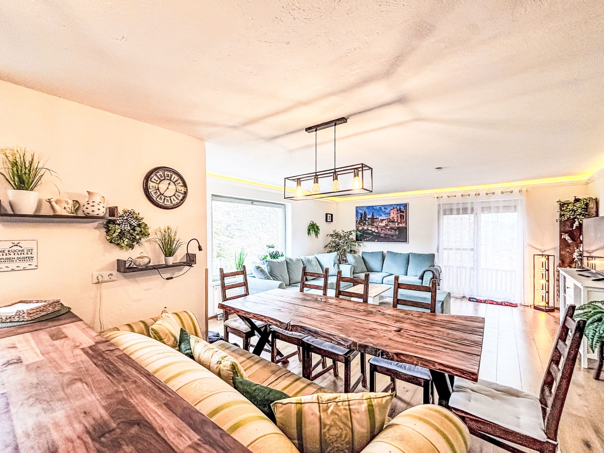 Kitchen / Dining Room