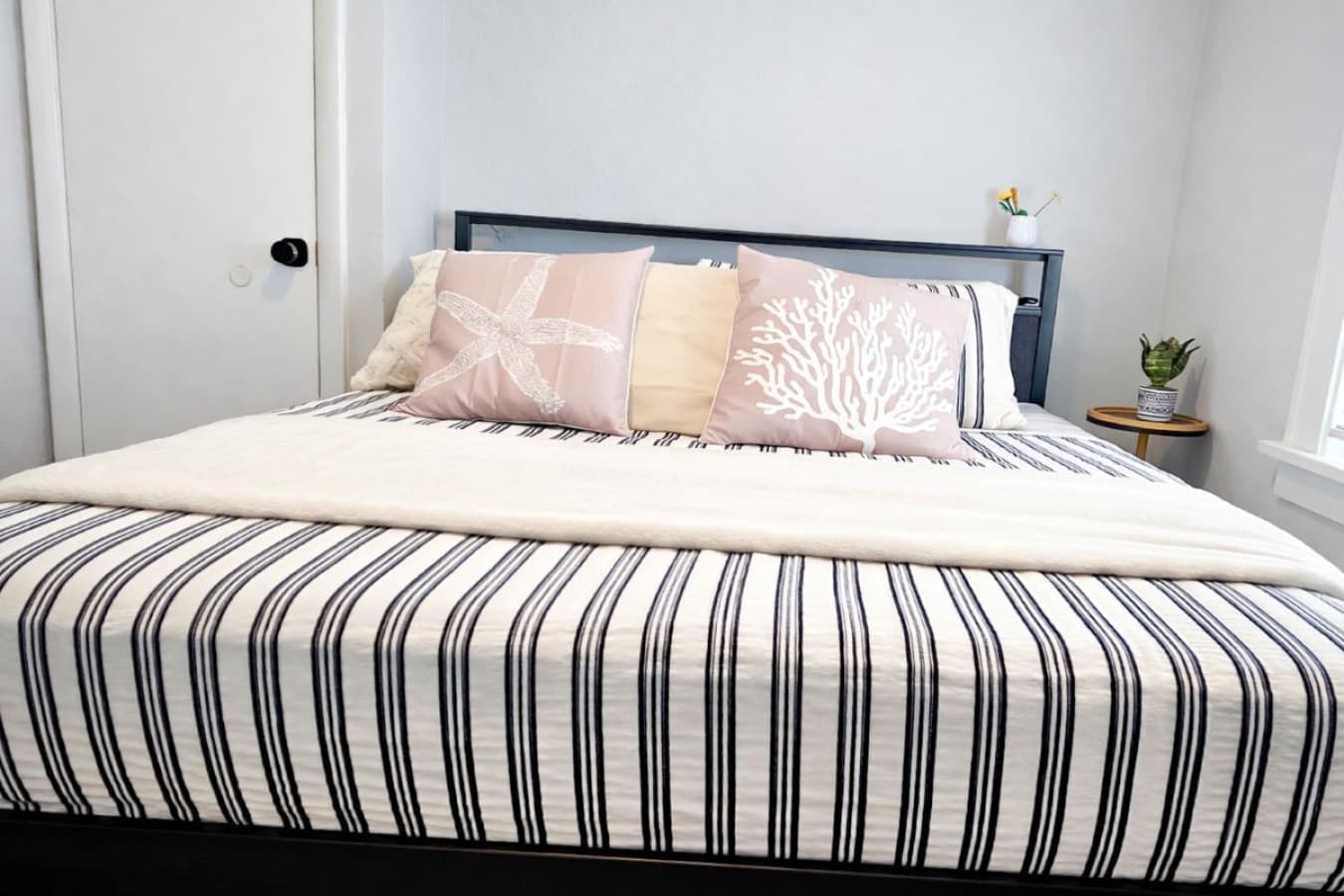 roxboro bed2.jpg